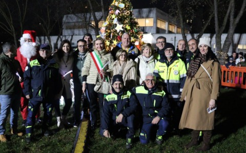 I bambini portano il Natale in città con la Festa della Luce e della Pace