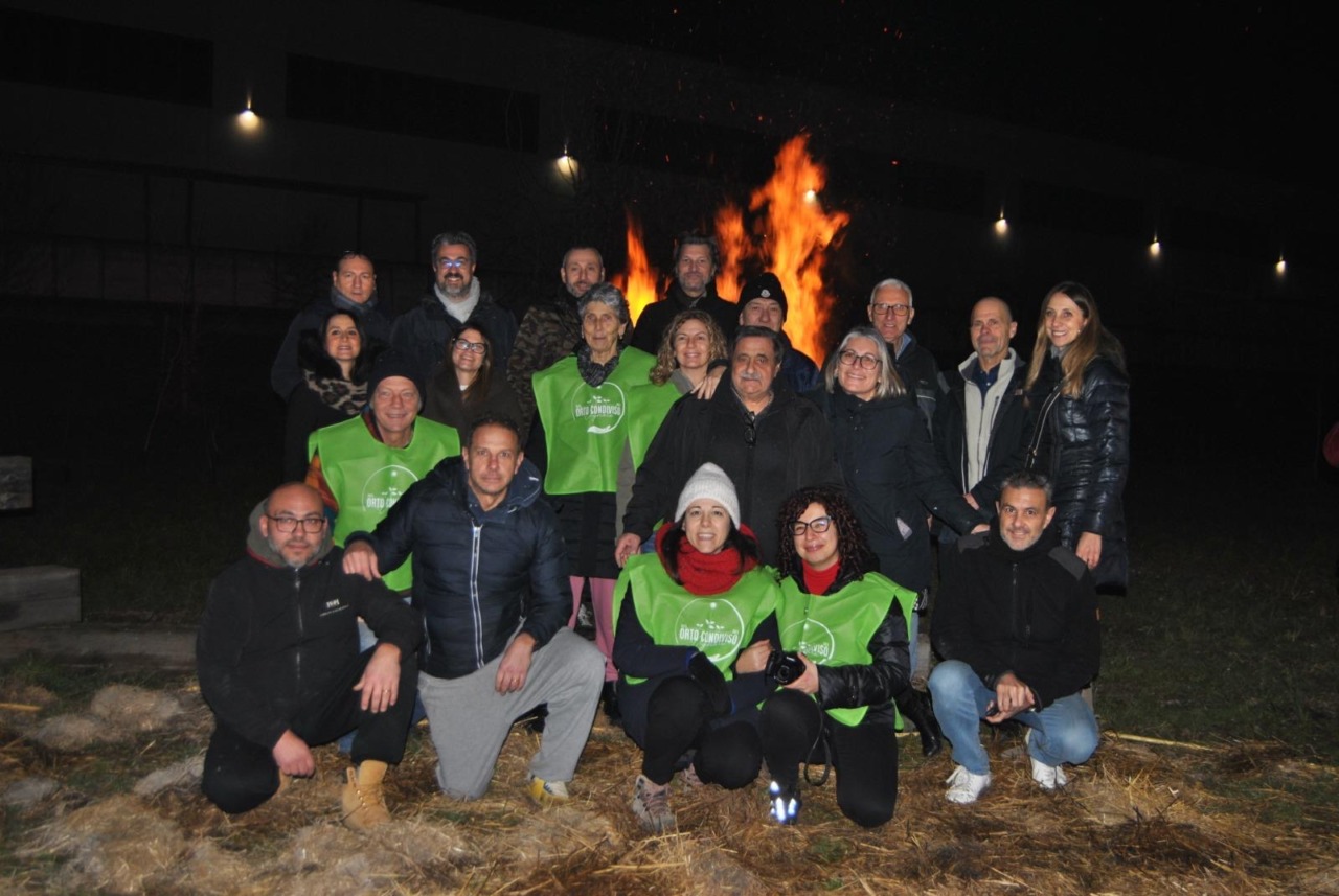 Falò di Sant’Antonio: a Vignate è tornata la tradizione che scalda l’inverno