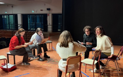 “Alice 2.0”, lavori in corso: viaggio nel laboratorio teatrale che sta preparando lo spettacolo