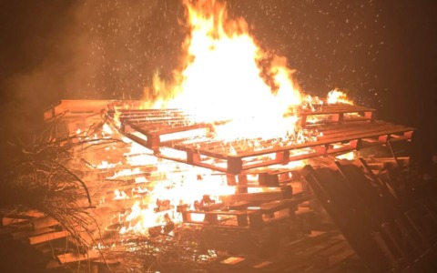 Falò di Sant’Antonio in tutta l’Adda Martesana: balli, vin brulé e comunità in festa