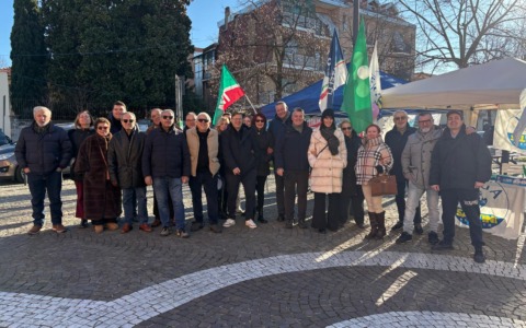 Il centrodestra (unito) scalda i motori per le elezioni: “Siamo l’alternativa, possiamo vincere”