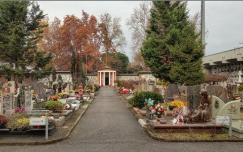 Addio infiltrazioni al cimitero: il Comune è pronto a rifare il tetto