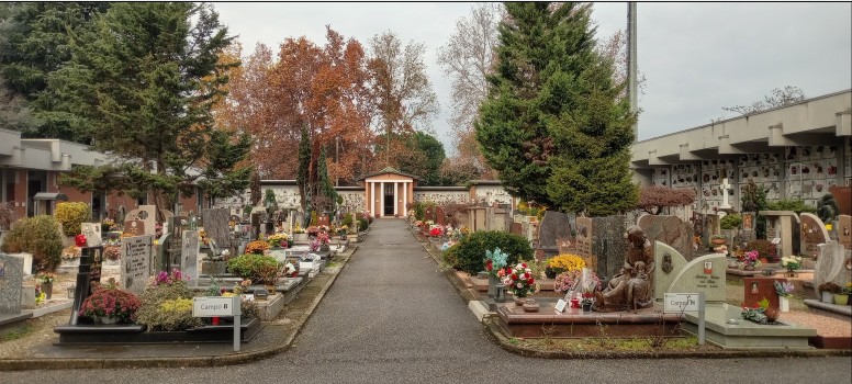 Addio infiltrazioni al cimitero: il Comune è pronto a rifare il tetto