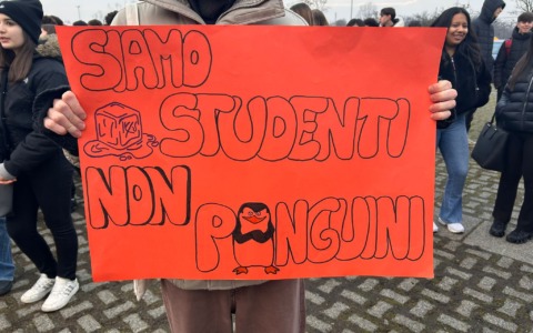 Freddo a scuola, sopralluogo (e primo intervento) di Città metropolitana dopo la protesta degli studenti