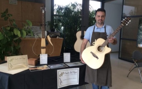 Il tempo inciso nel legno e nelle corde: Vignate saluta Fausto Del Puppo