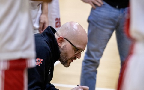 Colpo di scena in casa Basket Cernusco: si è dimesso coach Stefano Fili