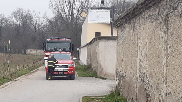 Soccorsi in azione in via Concesa, morto un sessantenne
