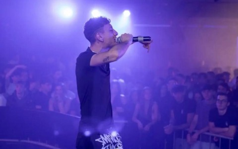 Il professore della trap: “La musica mi ha salvato, ora la insegno ai ragazzini”