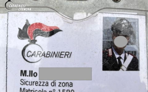 Caccia alla banda sulla Paullese, auto fantasma intercettata: targhe contraffatte e tesserini falsi