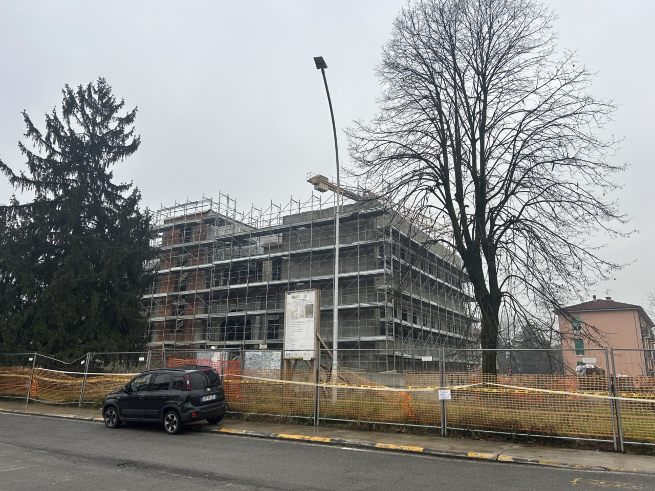 Il cantiere dell’ex Municipio a Rodano è un vero e proprio rebus