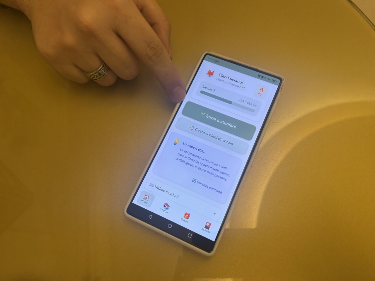 Ha inventato una web app per il figlio Dsa: “Faticava a studiare, allora io ho creato Imparago”