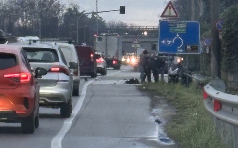 Incidente auto moto sulla Sp121: mattinata di calvario per gli automobilisti