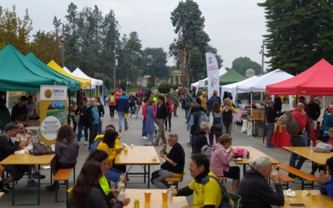 Un anno di Mercato contadino tra filiera corta, comunità e territorio