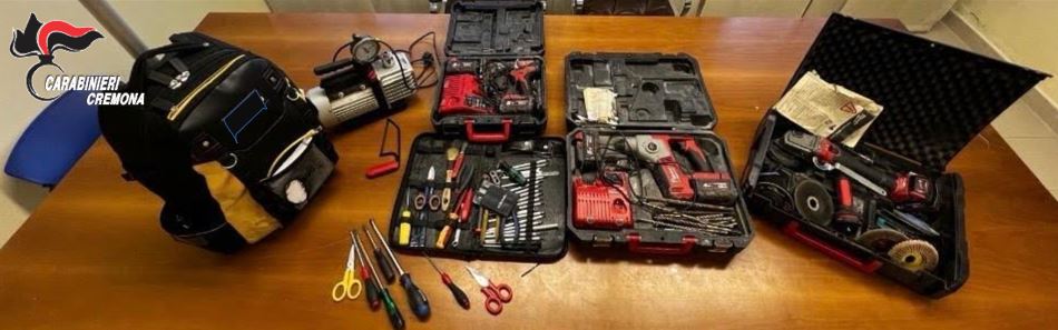 Rubano attrezzi da lavoro dai furgoni, tre denunciati per furto aggravato