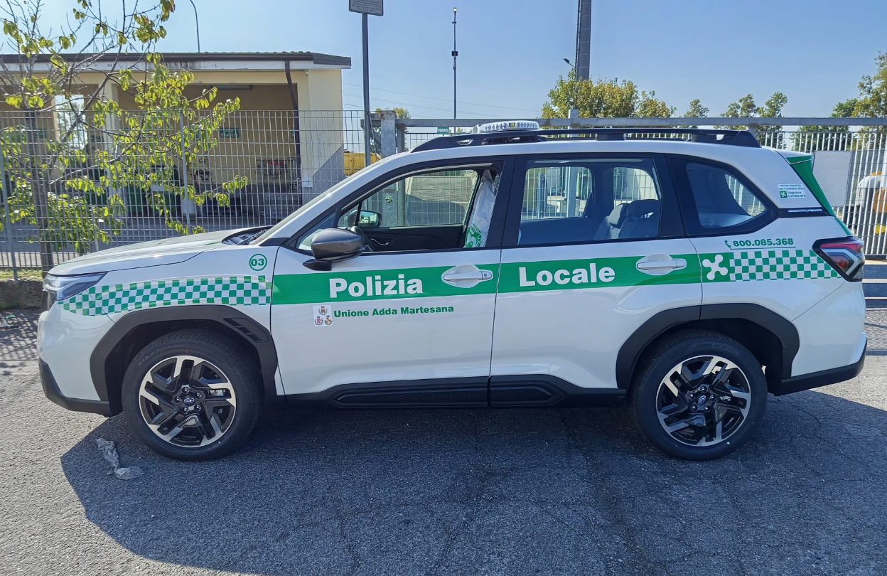 Scarica rifiuti abusivamente: beccato dalla Locale e multa da 4.500 euro