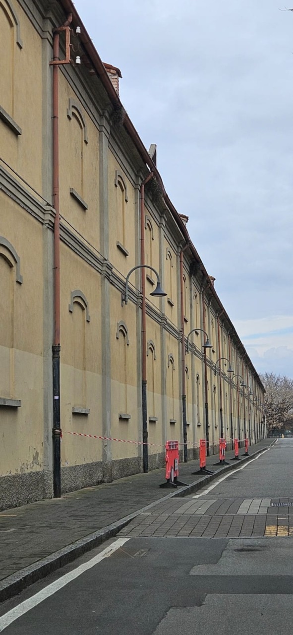 Ex linificio protagonista a Cannes, ma intanto crolla il tetto dell’immobile abbandonato