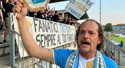 Lacrime nel tifo biancazzurro: è scomparso Lorenzo Di Stasio, storico fondatore del gruppo Fanatici
