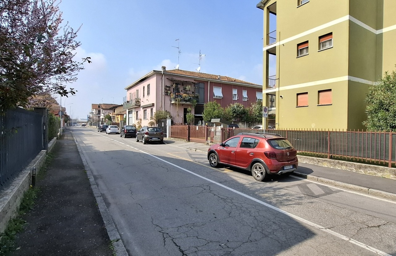 Firmata l’ordinanza e pronte le linee bianche:  stop alla sosta selvaggia in via Pisa