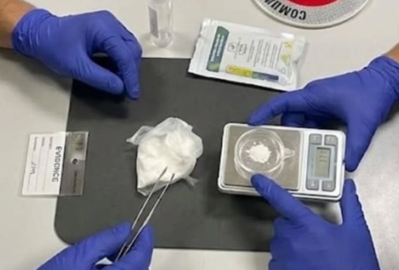 Guidava sotto effetto di droga e con la cocaina in auto: arrestato