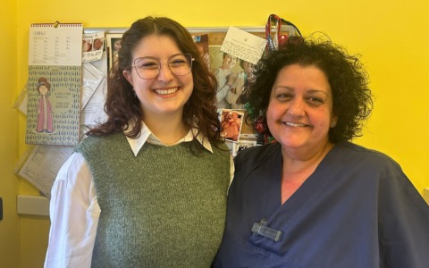 Stare accanto: il senso profondo del lavoro  dell’ostetrica nella vita di tutte le donne