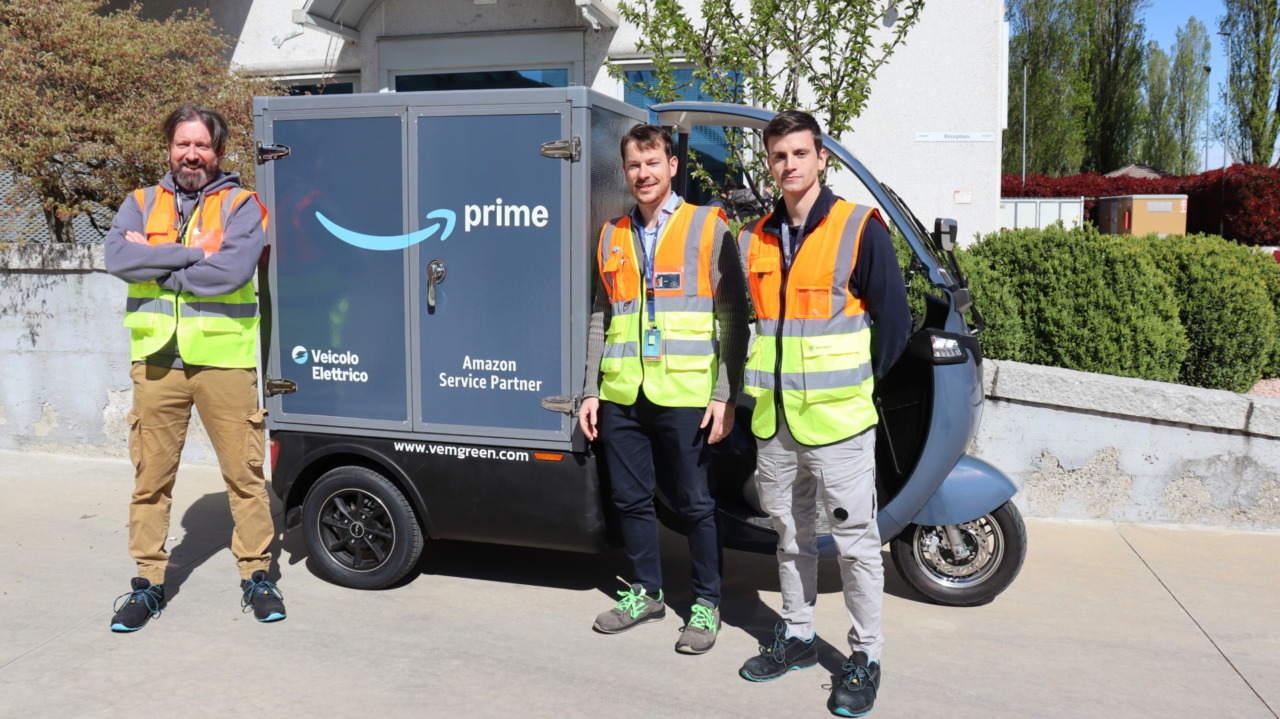 Prodotti Amazon a casa in poche ore e a emissioni zero: il primo Hub d’Italia  alle porte della Martesana