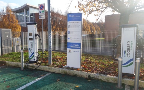 Cogeser prosegue sulla strada dell’elettrico: in arrivo 11 nuove stazioni di ricarica in 7 Comuni