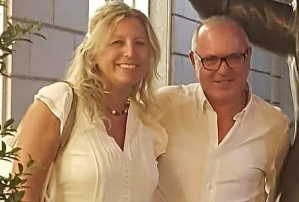 Stavano per partire per Dubai: doveva essere un regalo di compleanno. Poi i missili dell’Iran e tutto è sfumato