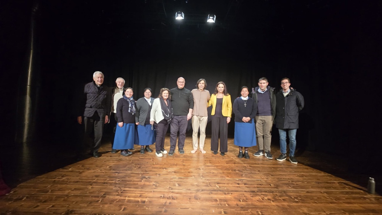 “Lu Santo Jullare Francesco” incanta il pubblico a fa un sold out a Cassina de’ Pecchi