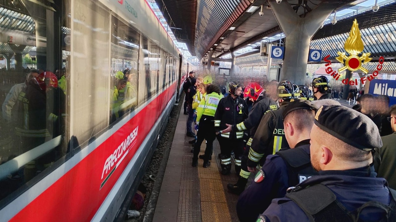 Tragedia a Milano Rogoredo: persona investita da un treno, traffico ferroviario in tilt