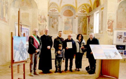 Una mostra e una medaglia per l’alpinista eroe