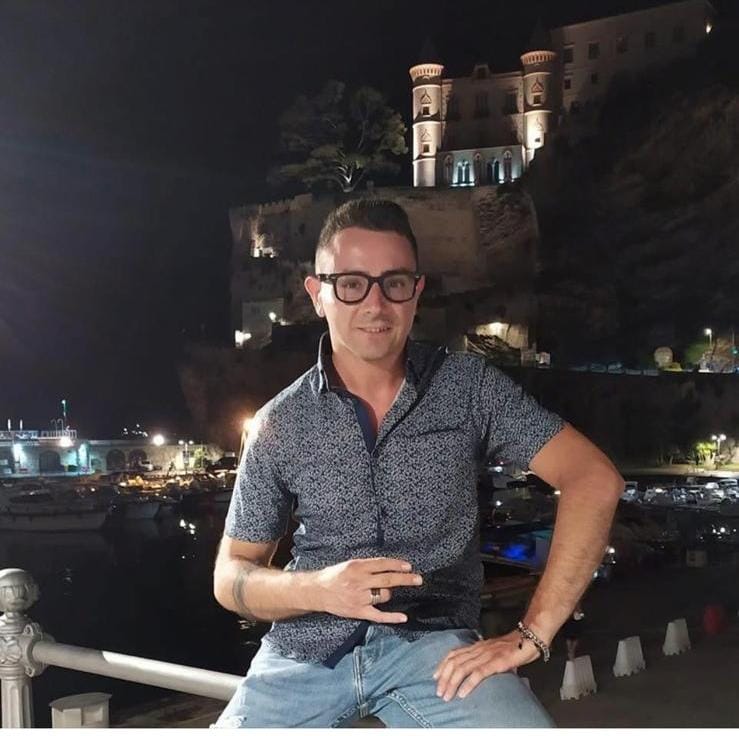 La comunità si stringe intorno ai familiari di Matteo, scomparso a soli 33 anni