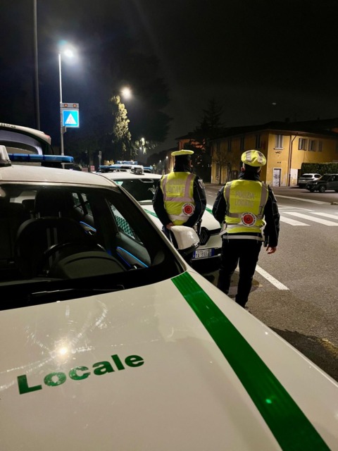 Automobilista ubriaco causa un incidente e si dà alla fuga. Preso dalla Polizia Locale