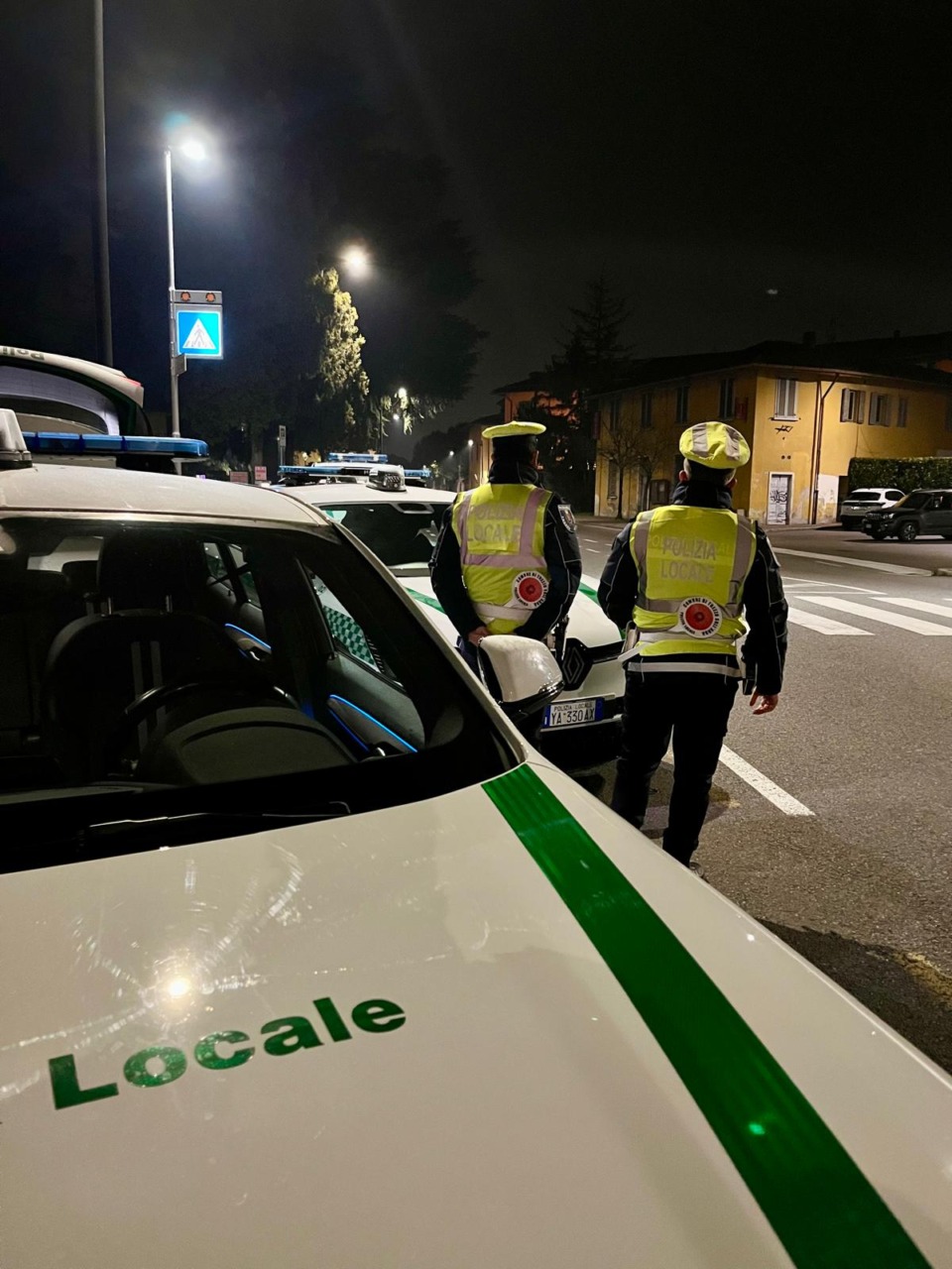 Automobilista ubriaco causa un incidente e si dà alla fuga. Preso dalla Polizia Locale