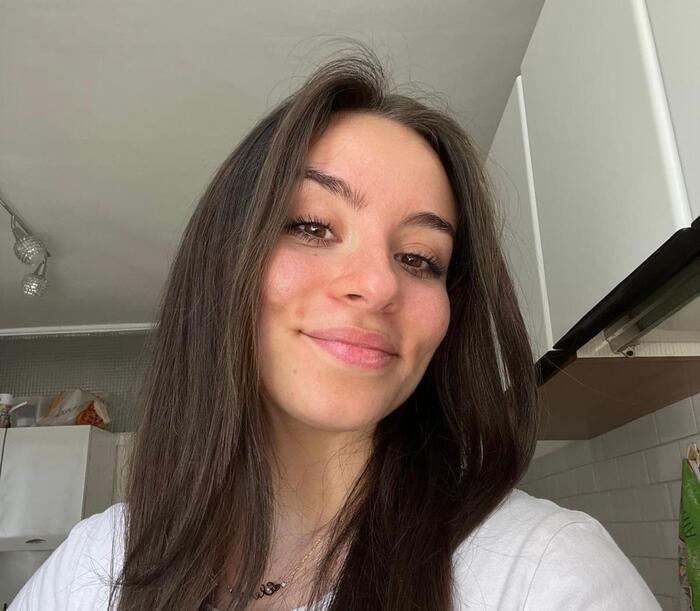 Passeggera sul bus in arresto cardiaco salvata da una studentessa universitaria