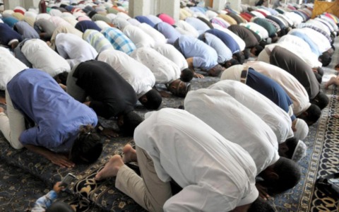 Gita scolastica in una moschea: è polemica