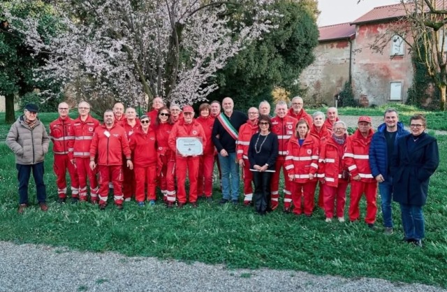 A 81 anni è ancora attivo nella Croce Rossa Italiana: premiato il super volontario Erminio Andreotti
