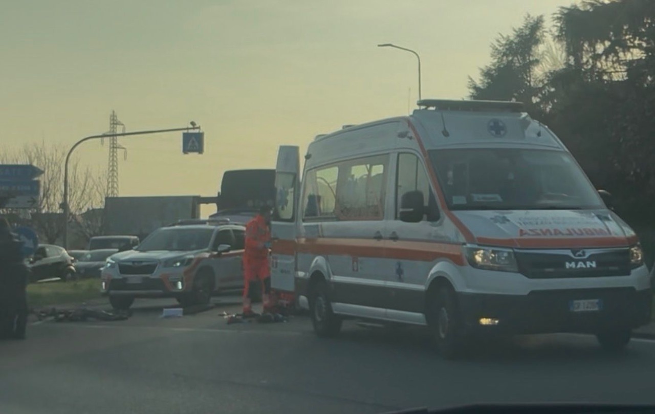 Incidente sulla ex ss 525. Ciclista investito da un mezzo pesante