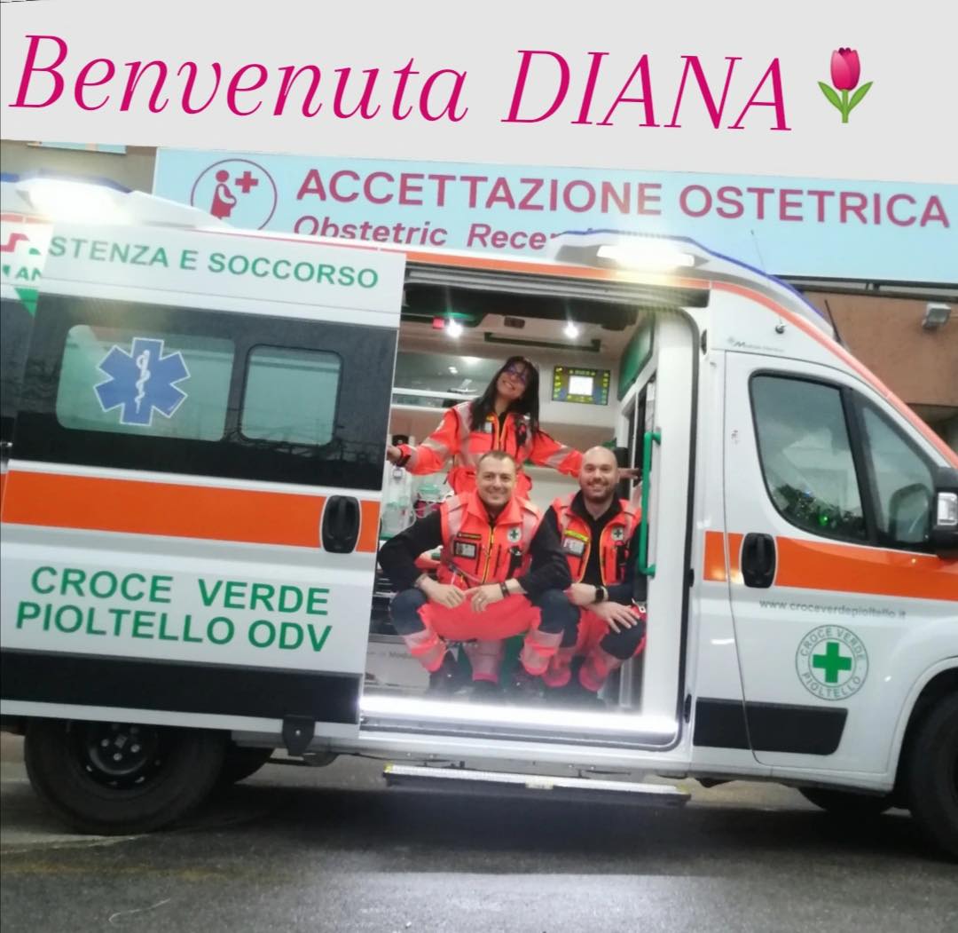 Diana ha fretta, il parto comincia a bordo dell’ambulanza della Croce Verde