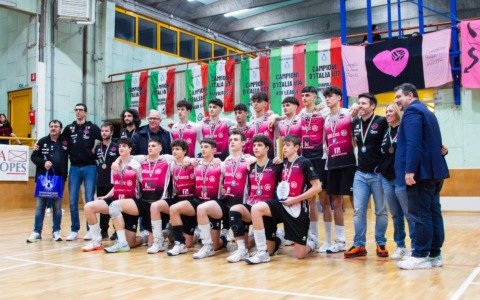 Ancora un argento per i Diavoli Rosa: il Vero Volley Monza Under17 sbanca il PalaKennedy