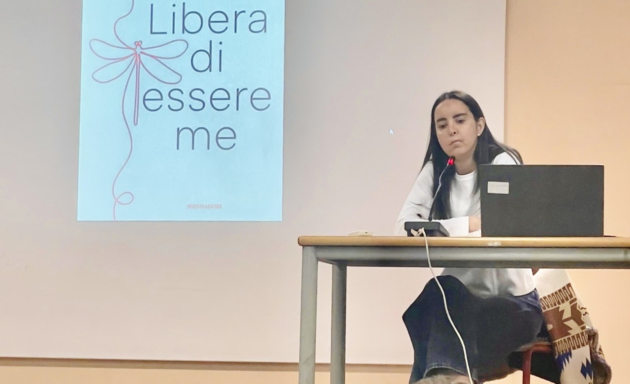 Camilla Mancini incontra gli studenti dell’Itsos Marie Curie: “La mia rinascita contro il bullismo”