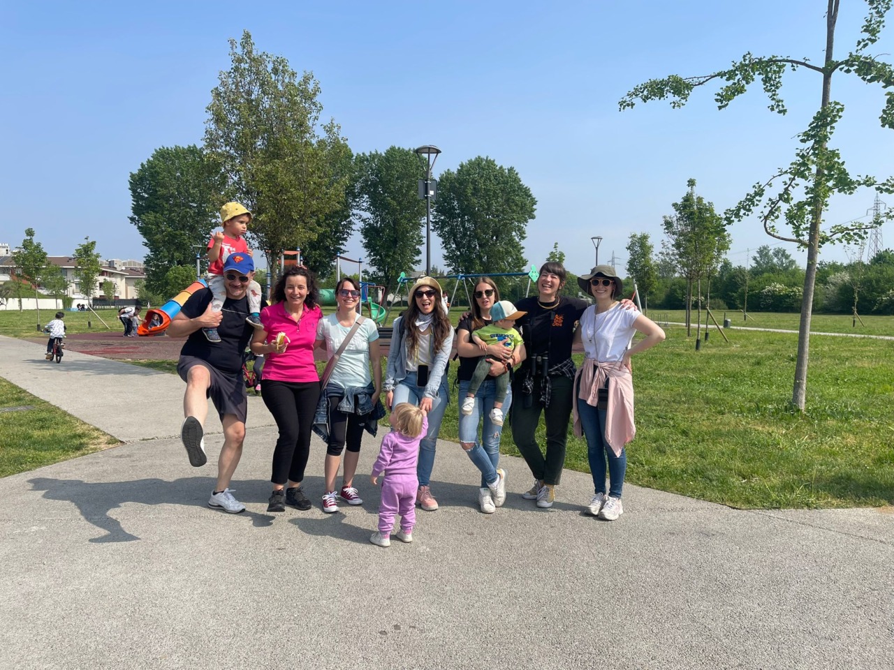 Un successo per la biciclettata di Azienda Futura: famiglie in sella tra giochi, natura e favole