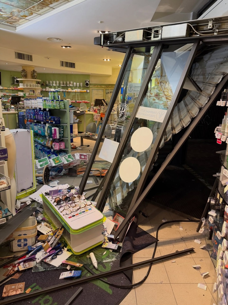 Farmacie nel mirino dei ladri: raffica di furti in tutta la zona