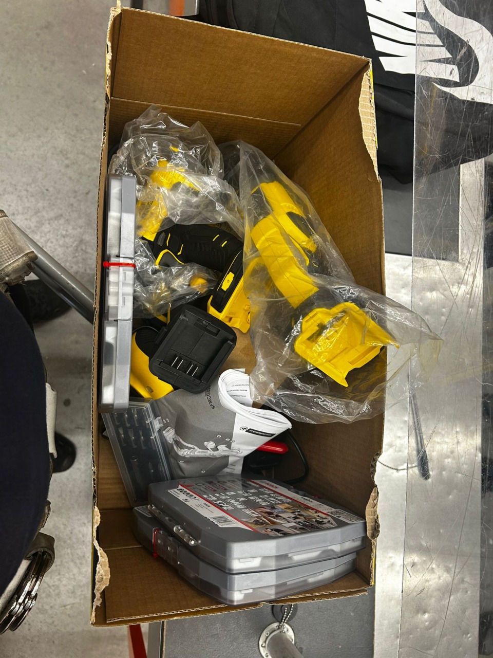 Tentato furto al Tecnomat: arrestato già nel parcheggio