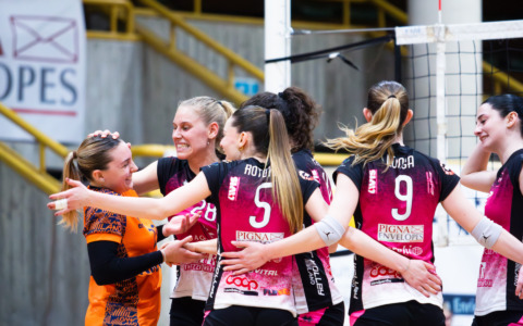 Sconfitta che fa male alle ragazze Diavoli Rosa: servono punti per la salvezza