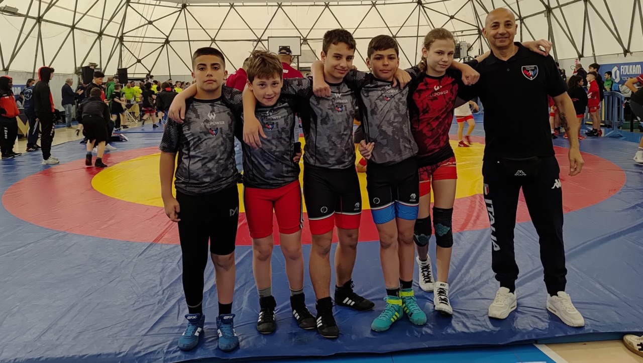 I giovanissimi del Lotta Club Seggiano brillano al torneo livornese