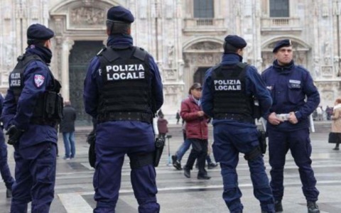 Furti e rapine in città, sei arresti in un solo giorno della Polizia locale tra metro e vie dello shopping