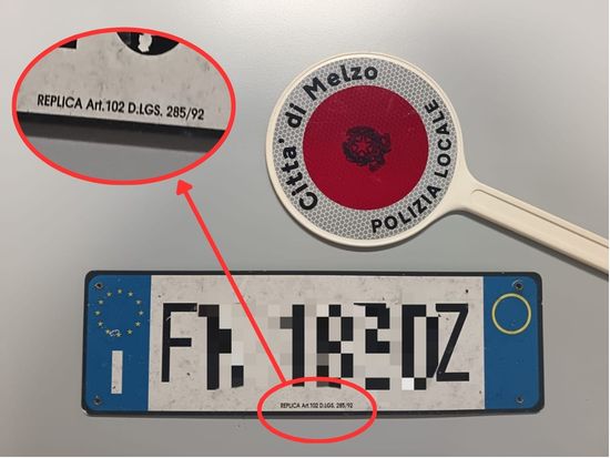 Perde la targa dell’auto e per risparmiare ne mette una farlocca: denunciato per falsificazione