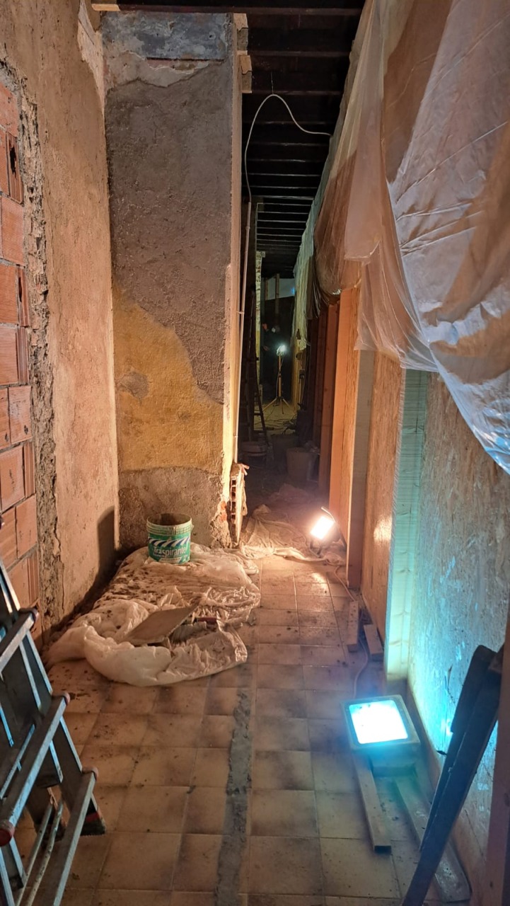 Durante i lavori di restauro del Santuario spuntano due occhi del 1300