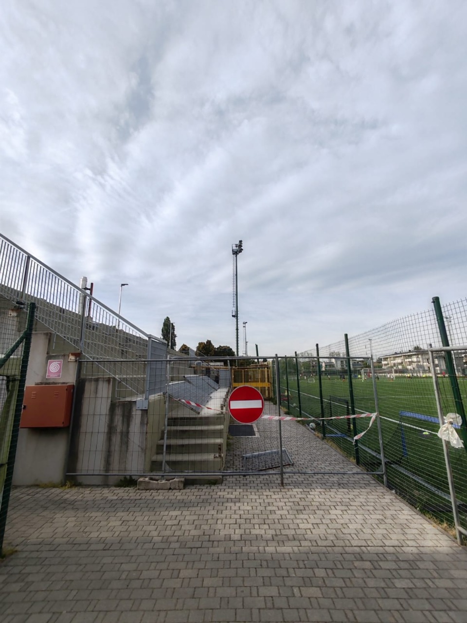 Tribune chiuse a sorpresa per lavori. L’FC Cernusco si infuria: “Nessun preavviso”