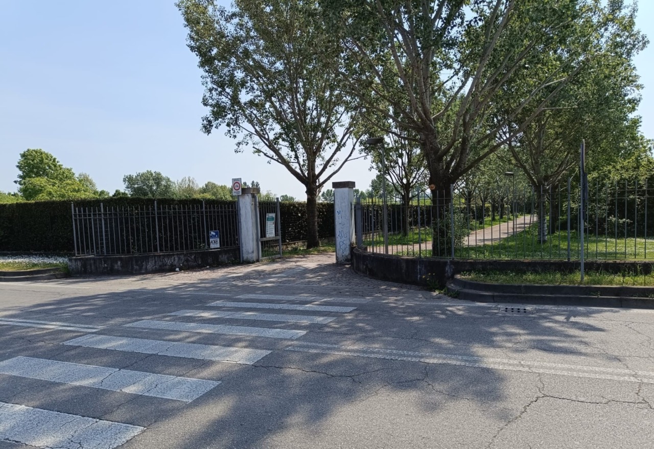 Diciassettenne in bicicletta investita da una moto. Ambulanza e automedica sul posto